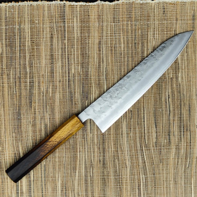 Couteaux de cuisine japonais, manches en bois, lames en acier